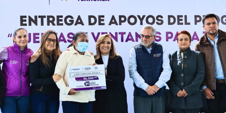 Entregó gobernadora Lorena Cuéllar apoyos del programa “puertas y ventanas para tu hogar”