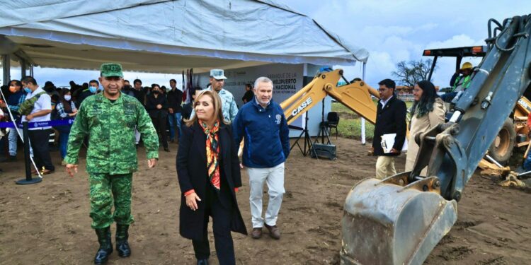 Gobernadora Lorena Cuéllar da banderazo de inicio a la construcción de cuartel de GN