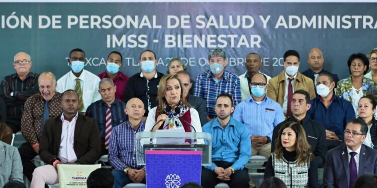 Entregó gobernadora Lorena Cuéllar 300 bases a personal de salud y administrativo de IMSS-BIENESTAR