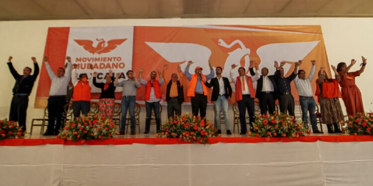 Muestra músculo MC Tlaxcala, en evento de unidad de liderazgos