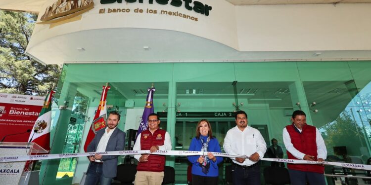 Puso en funciones gobernadora Lorena Cuéllar banco del bienestar en Hueyotlipan