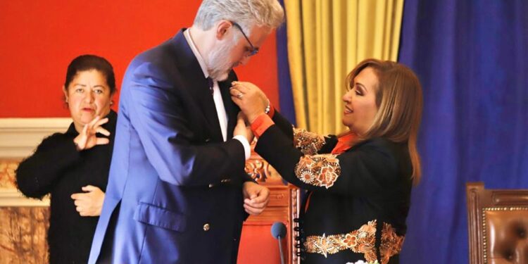 Ratifican alianzas gobernadora Lorena Cuéllar y embajador de Rumania, Marius G. Lazurca