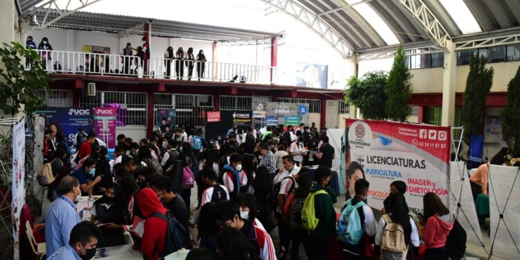 Retoma cobat feria de oferta educativa