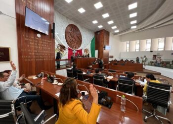 Se crea Comisión Especial para sustanciar juicio político sobre alcaldesa de Ayometla 