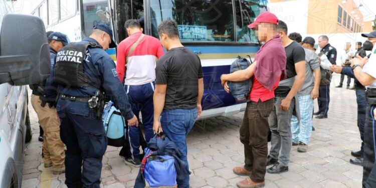 Rescata SSC 71 migrantes y detiene a una persona