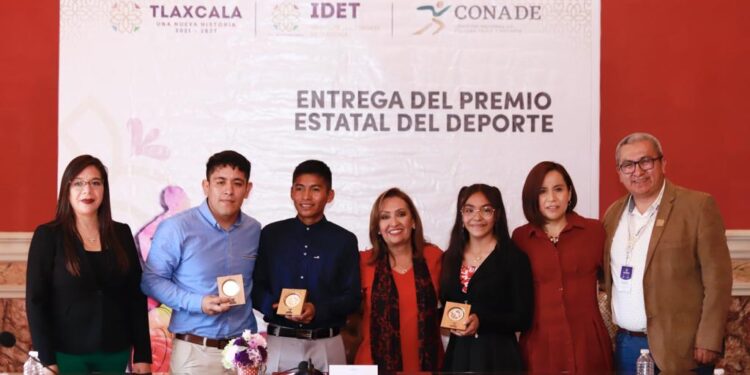 Entregó gobernadora Lorena Cuéllar premio estatal del deporte 2022