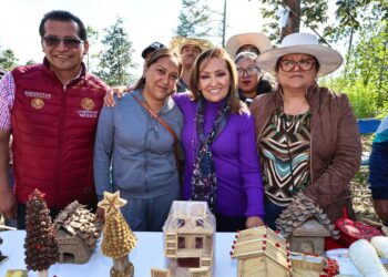 Inauguró gobernadora Lorena Cuéllar punto de venta “navitlax” en Tlaxco