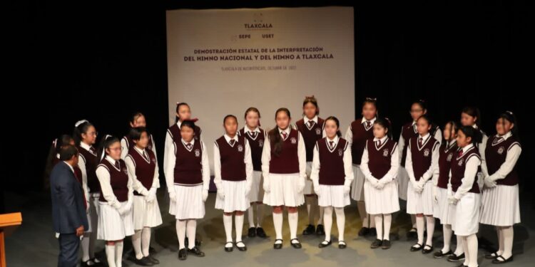 Celebra sepe-uset “demostración estatal de la interpretación del himno nacional e himno de Tlaxcala”