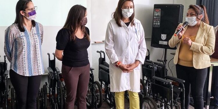 Mantiene gobierno del estado ayudas funcionales gratuitas para personas con discapacidad