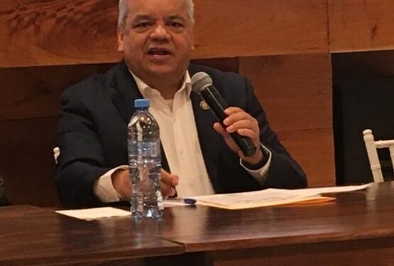 Llevará Alejandro Aguilar necesidades de migrantes tlaxcaltecas al Congreso de la Unión