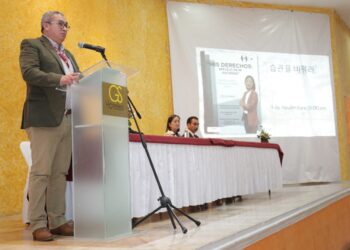 Realiza sepe conferencia “derechos y deberes, la formación de alumnos de éxito”