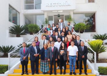 Recibe UATx a estudiantes y docentes de Colombia y Argentina