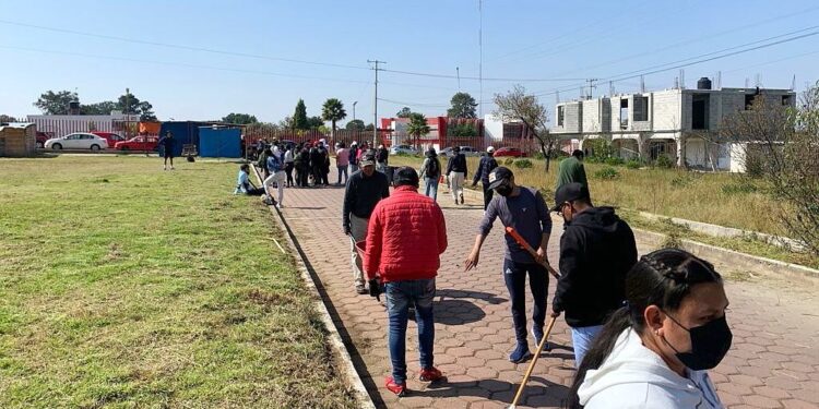 Realizó Facultad de Diseño de la UATx faena ecológica