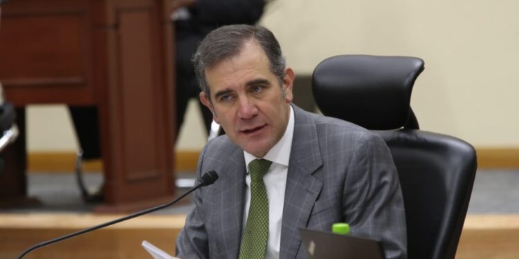 Sanciona INE a partidos políticos nacionales y locales por irregularidades en informes de ingresos y gastos del ejercicio 2021