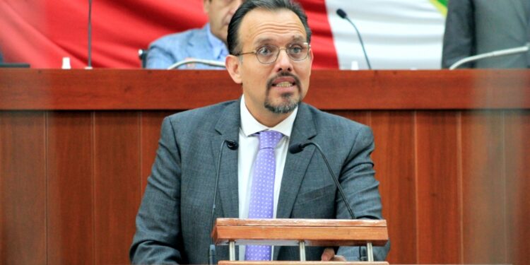 Destinar recursos para tratar la hemofilia, exhorta Diputado Juan Manuel Cambrón al Ejecutivo&nbsp;