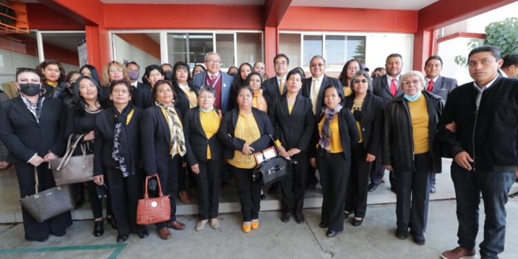 Celebra primaria “educación y patria” 137 aniversario