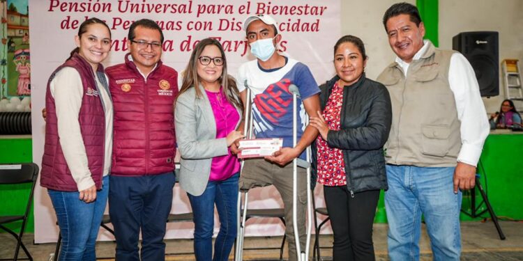 Avanza en Tlaxcala entrega de tarjetas de la pensión universal a personas con discapacidad