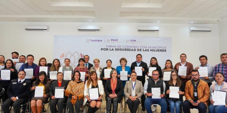 Firma PGJE y CJM convenio por la seguridad de las mujeres con los 60 municipios de la entidad
