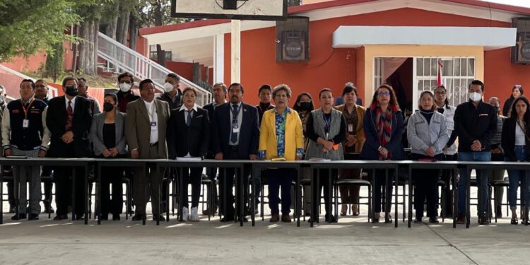 Firma convenio telesecundaria con la UNAM y las empresas WORLD VISION Y BERRYMEX