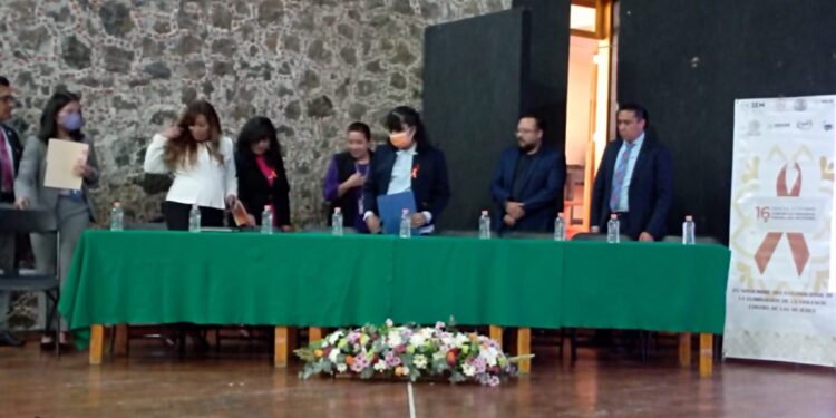 Realizan conferencia “protección de datos personales a mujeres en situación de violencia”