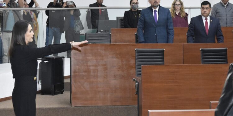 Congreso designa y toma protesta a Anel Bañuelos como nueva magistrada del TSJE
