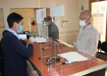 Otorga SMyT licencia de conducir a adultos mayores con un 50 por ciento de descuento