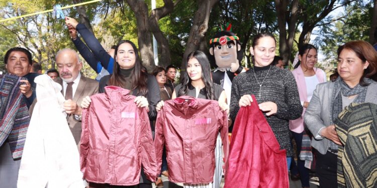 Inicia campaña “kilómetros que abrigan”; recorrerá comunidades vulnerables en Tlaxcala