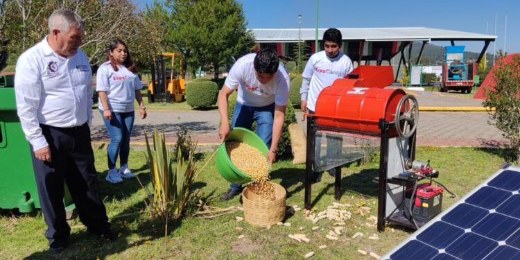 Obtienen alumnos de la UTT acreditación internacional para “Talent Land 2023”