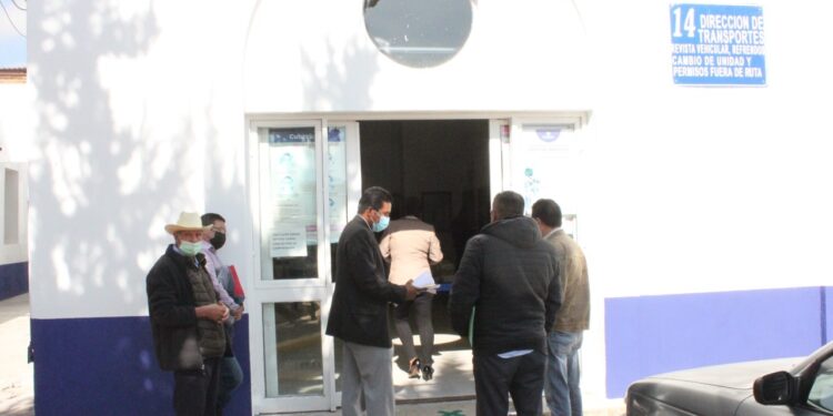 Aplica gobierno del estado descuentos a operadores y concesionarios del transporte público