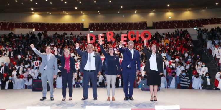 Recibe UATx a más de mil estudiantes de nuevo ingreso