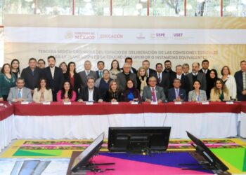 Sesiona la ESCOEPES en la UATx