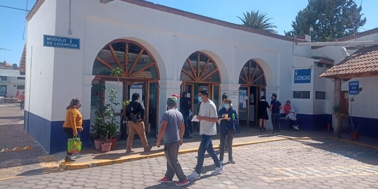 Reanuda SMyT expedición de certificados de no infracción