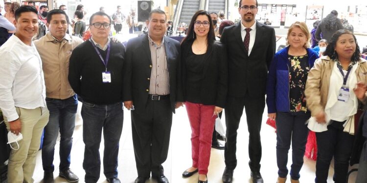Realiza ICATLAX primera expo–venta de 2023