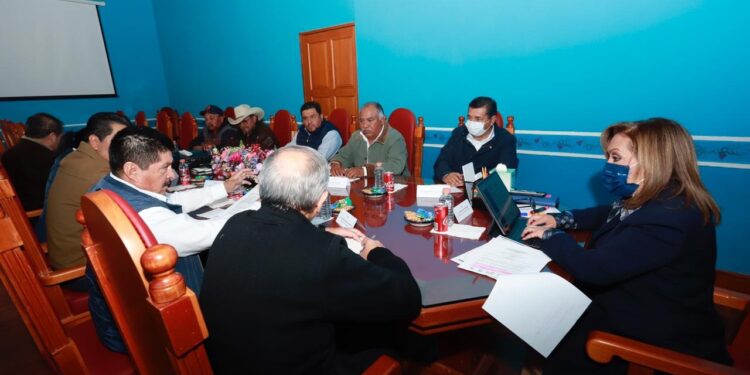 Respalda Lorena Cuéllar a organizaciones campesinas de Tlaxcala