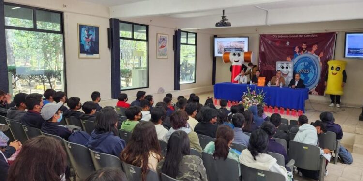 Realiza sector salud jornada de información entre la población adolescente