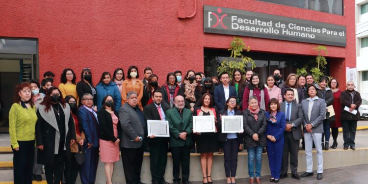 Concreta UATx programas educativos de calidad en Ciencias para el Desarrollo Humano