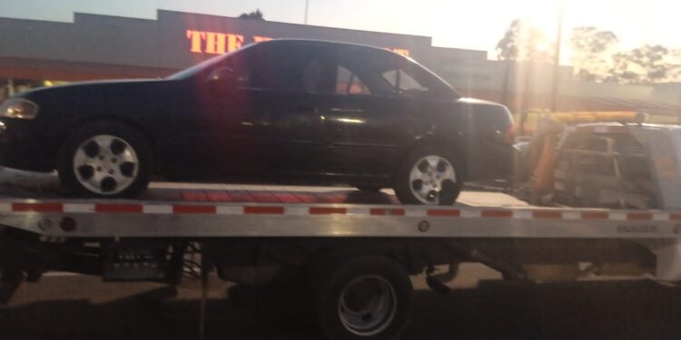 Aseguran a probables ladrones de tienda departamental en Apetatitlán.