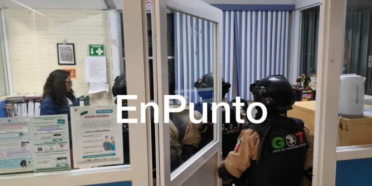 Localizan a alumno del CETIS aparentemente drogado y con enervantes.