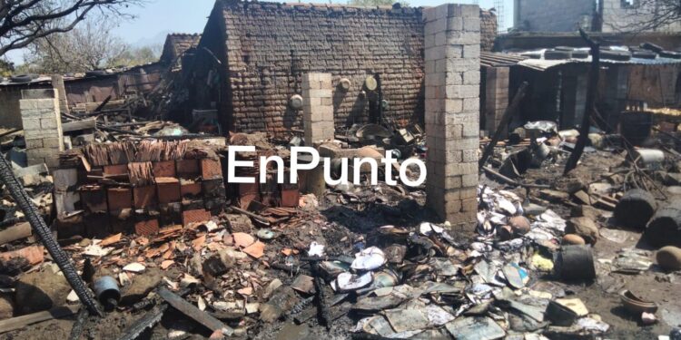 Se registra incendio en una cocina de humo en Contla.