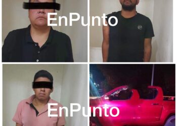 Aseguran a presuntos delincuentes de robo camioneta.