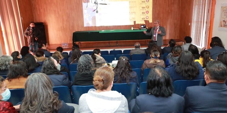 Participan docentes con el proyecto “diálogos escolares” de la SEPE-USET