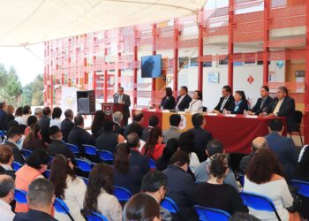 Amplía UATx su oferta educativa