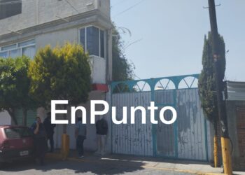 Tras caerse un segundo piso muere hombre en Zacatelco.