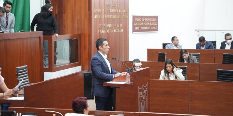 Promueve Bladimir Zainos contratación de adultos mayores en la administración pública municipal