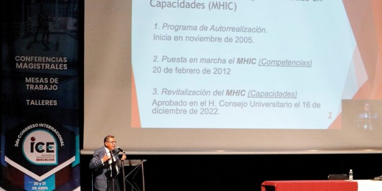 Concluye UATx congreso internacional en innovación y comunicación