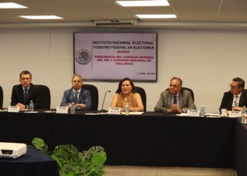 Inicia Consejera Presidenta reuniones con la estructura del INE