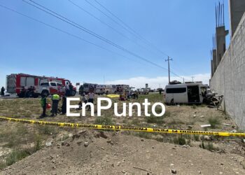 Cerca de una docena de personas lesionadas deja accidente automovilístico en Huamantla.