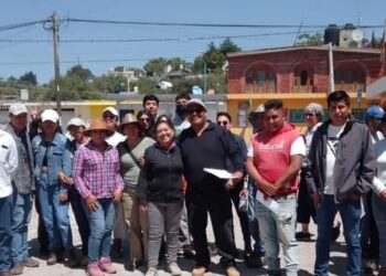 Visitan alumnos de la UAT instalaciones de la planta de tratamiento de aguas residuales en Tequexquitla.