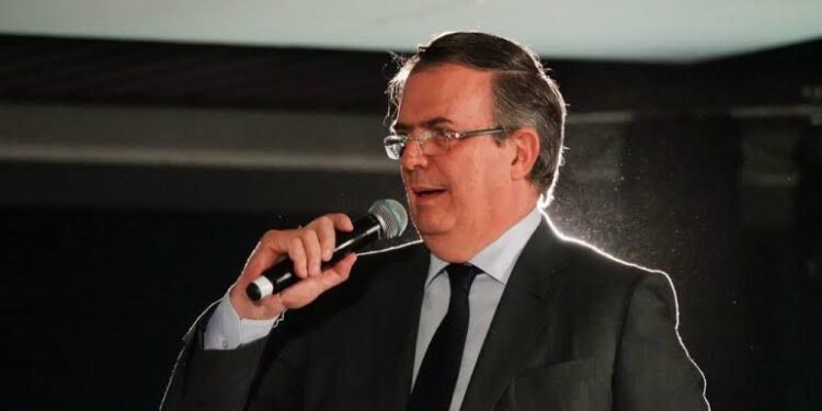 Presenta Marcelo Ebrard propuesta para financiar recorridos en proceso interno 