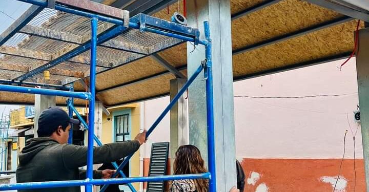 Supervisa alcaldesa de Tequexquitla trabajos de mejoramiento urbano.